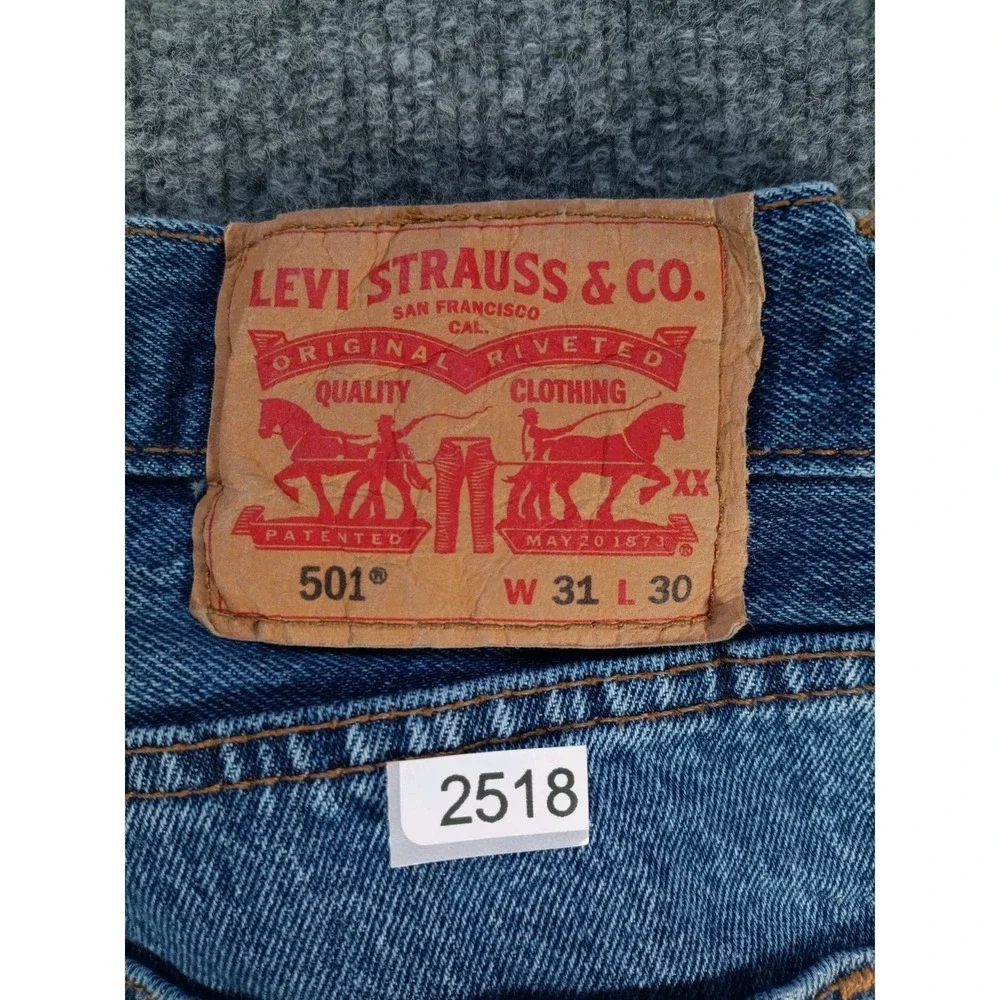Levis 501 Original Fit Mens Light Wash Straight Leg Button Fly Jeans 31x32